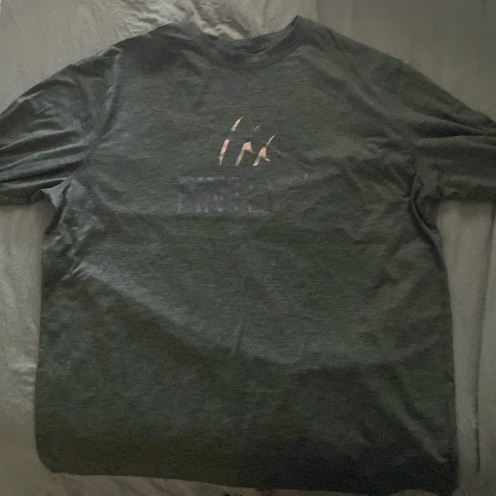 XL long sleeve shirt fintech used a few times